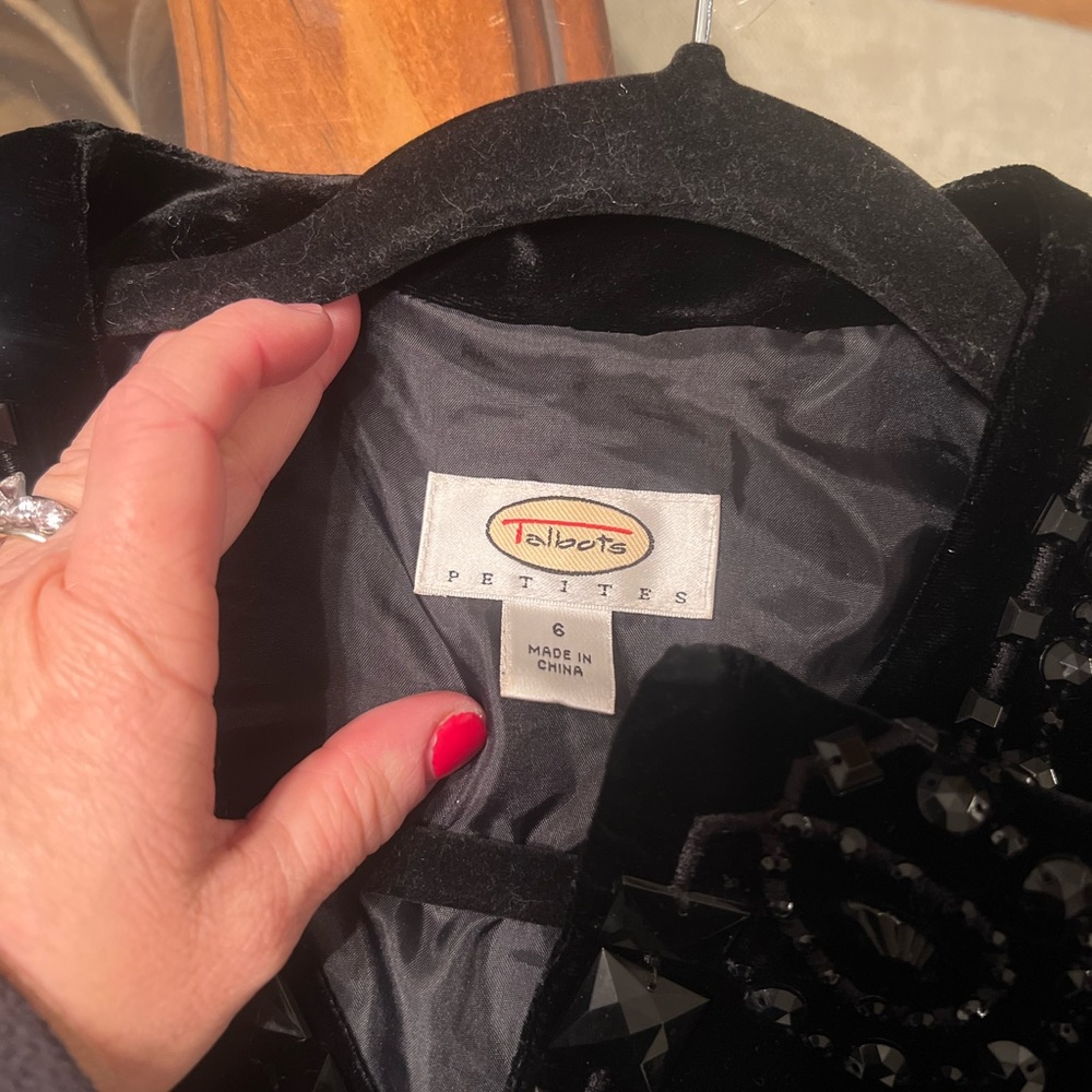 Vintage Talbots Black Velvet Holiday Top - Picture 3 of 5
